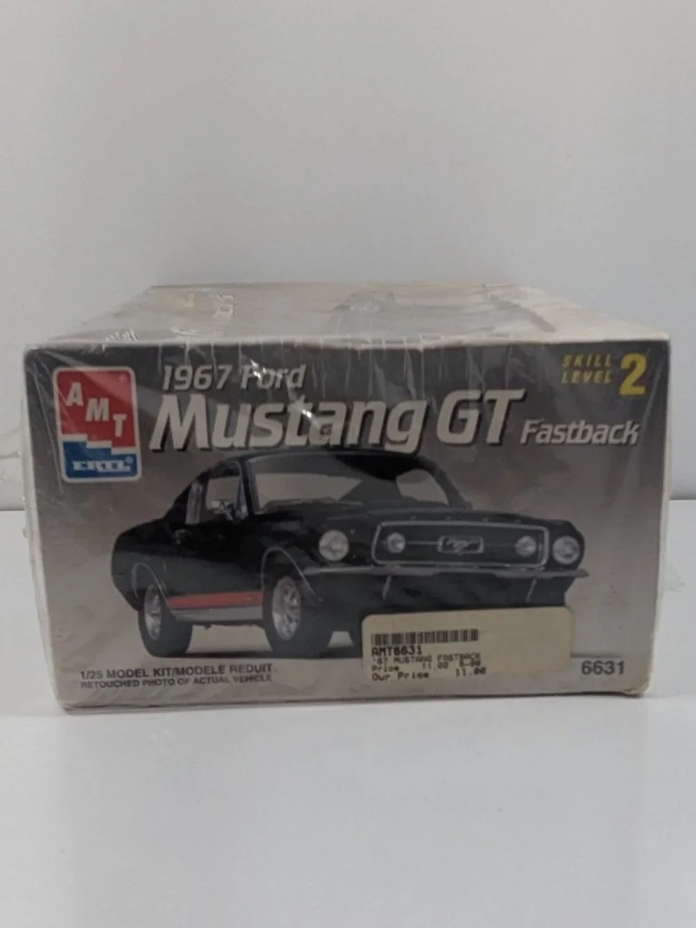 NEW AMT  1967 Ford Mustang GT Fastback 1:25 Model Kit